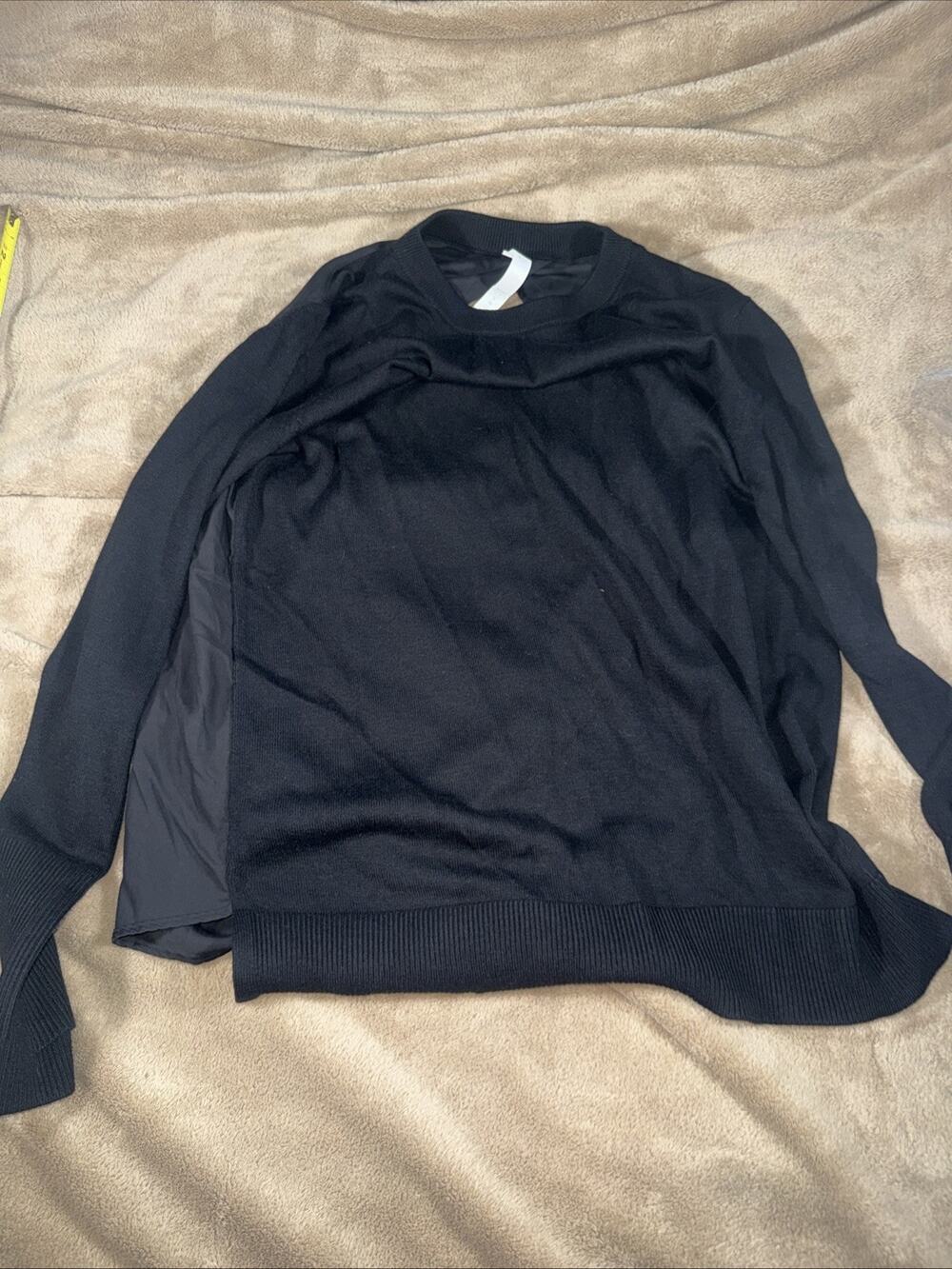 Black Lululemon Sweater‎ Women’s Size 8
